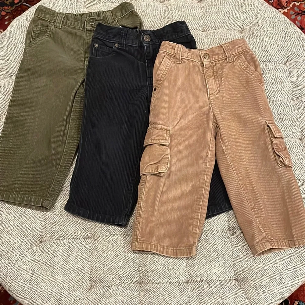 3pairs of Gymboree boys’ corduroy pants in olive, navy and tan/18-24 mths